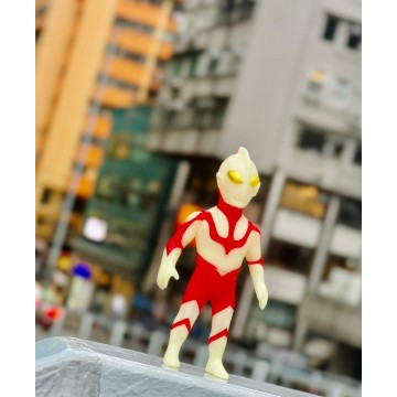 SHIN ULTRAMAN (Glows In Yellow)